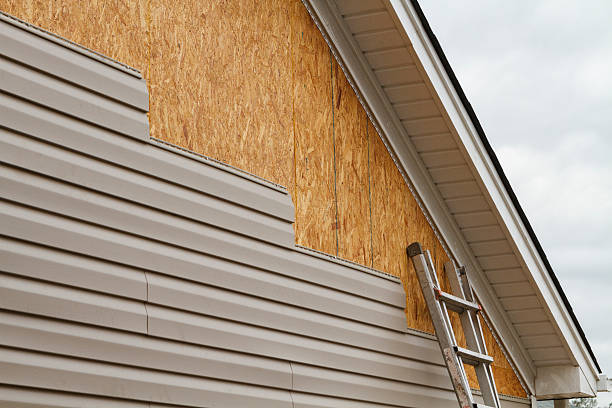 Professional Fiber Cement Siding technician working in Wilmington, NC